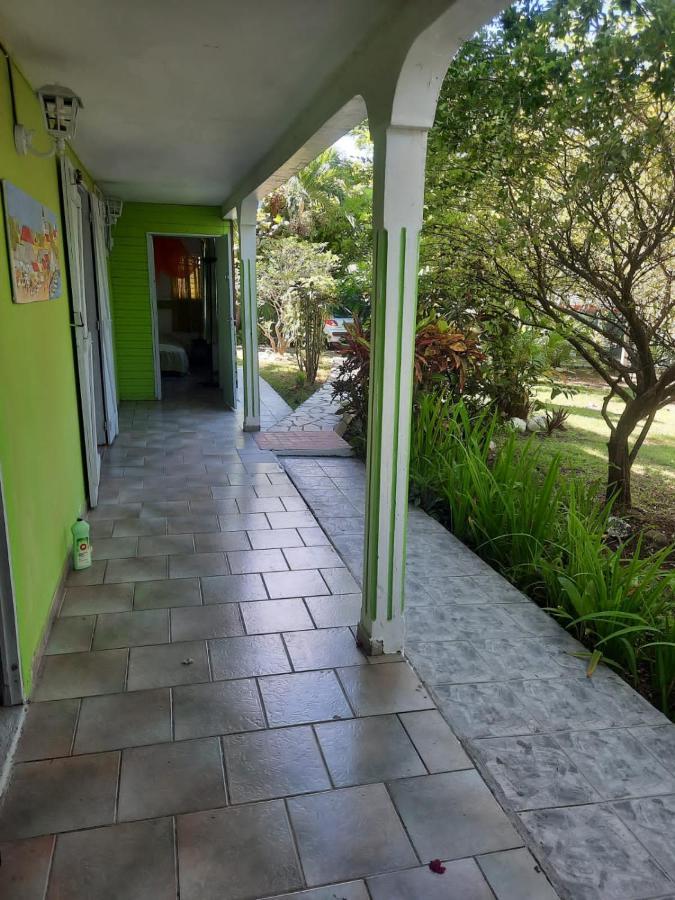 Apartament Le Jardin De Massieux Bouillante Zewnętrze zdjęcie