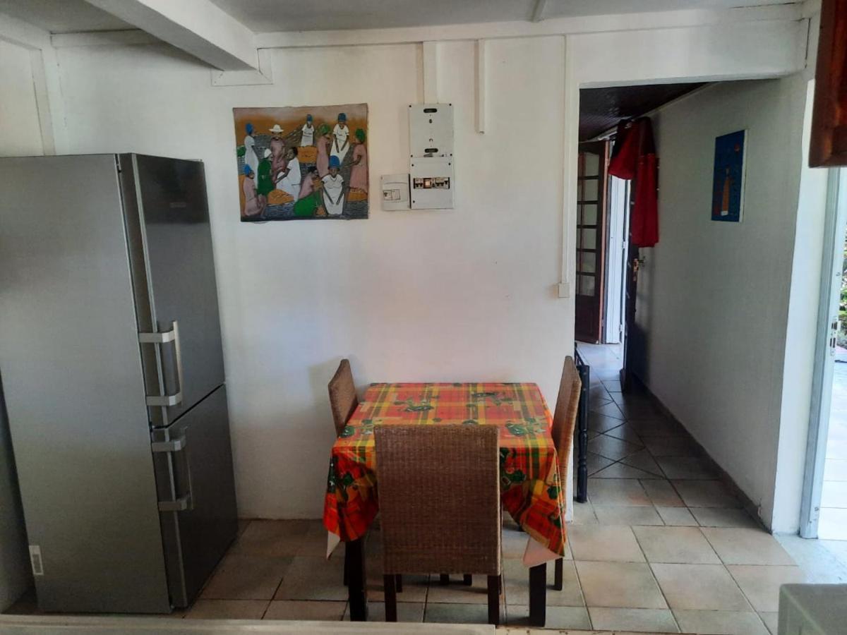 Apartament Le Jardin De Massieux Bouillante Zewnętrze zdjęcie
