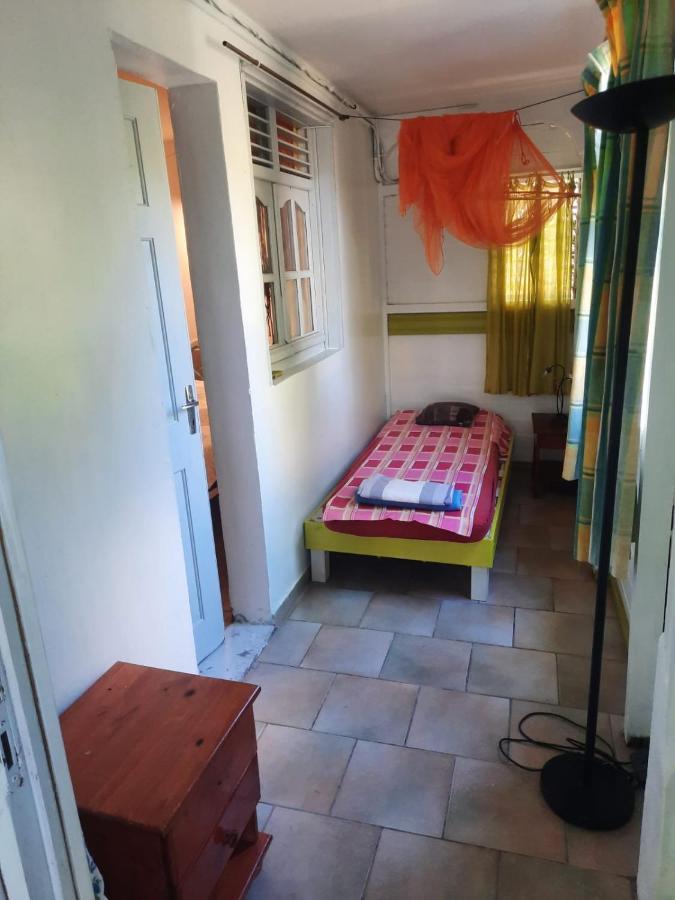 Apartament Le Jardin De Massieux Bouillante Zewnętrze zdjęcie