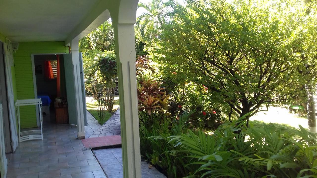 Apartament Le Jardin De Massieux Bouillante Zewnętrze zdjęcie